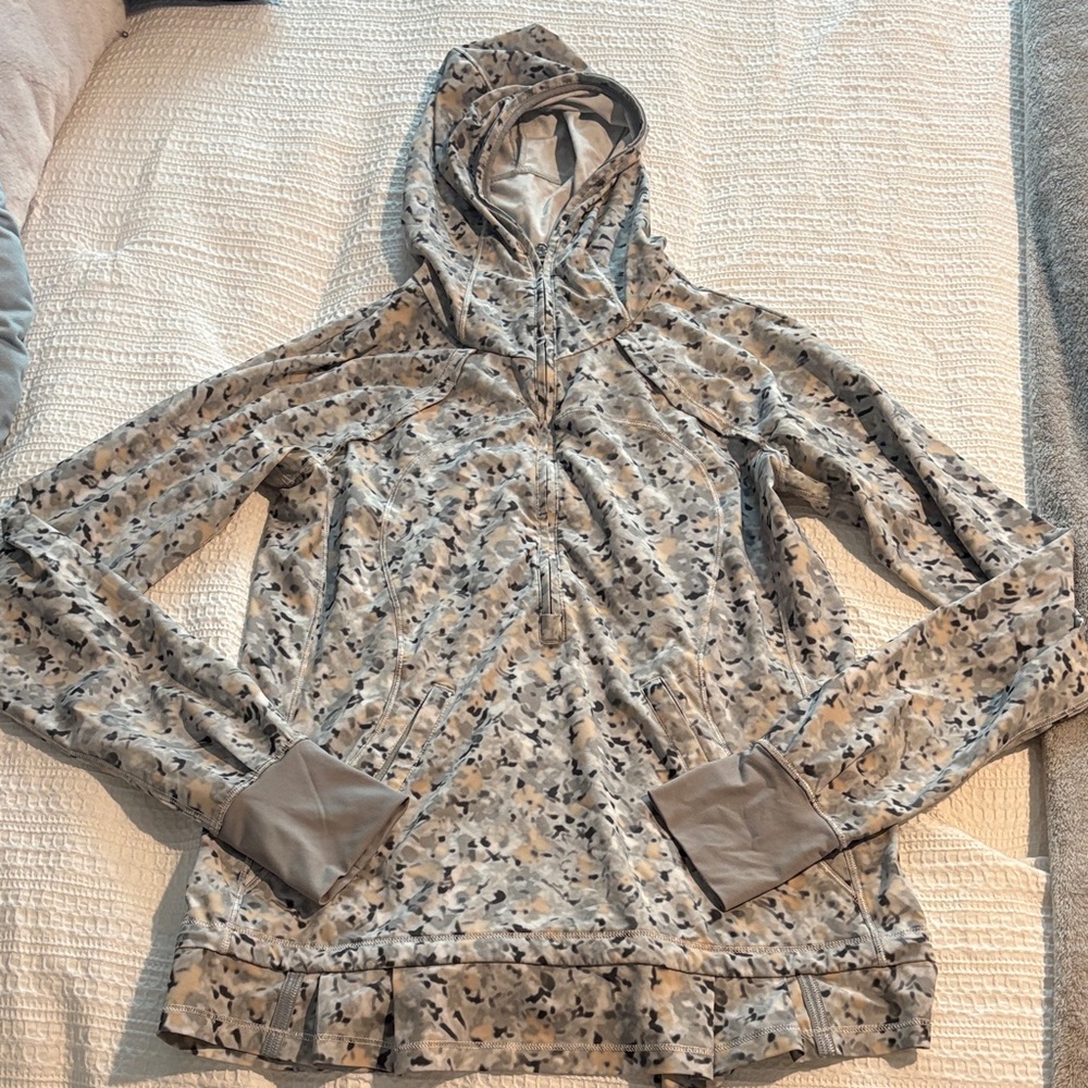 lululemon athletica lighten up pullover